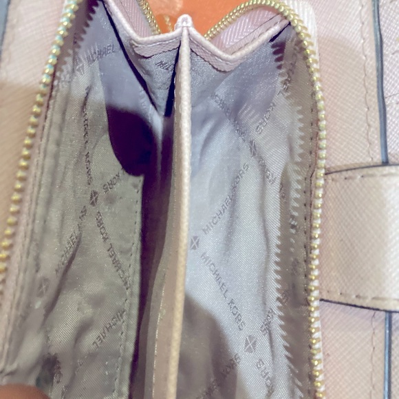 Michael Kors Jet Set Travel Double Zip Wallet - Picture 4 of 4